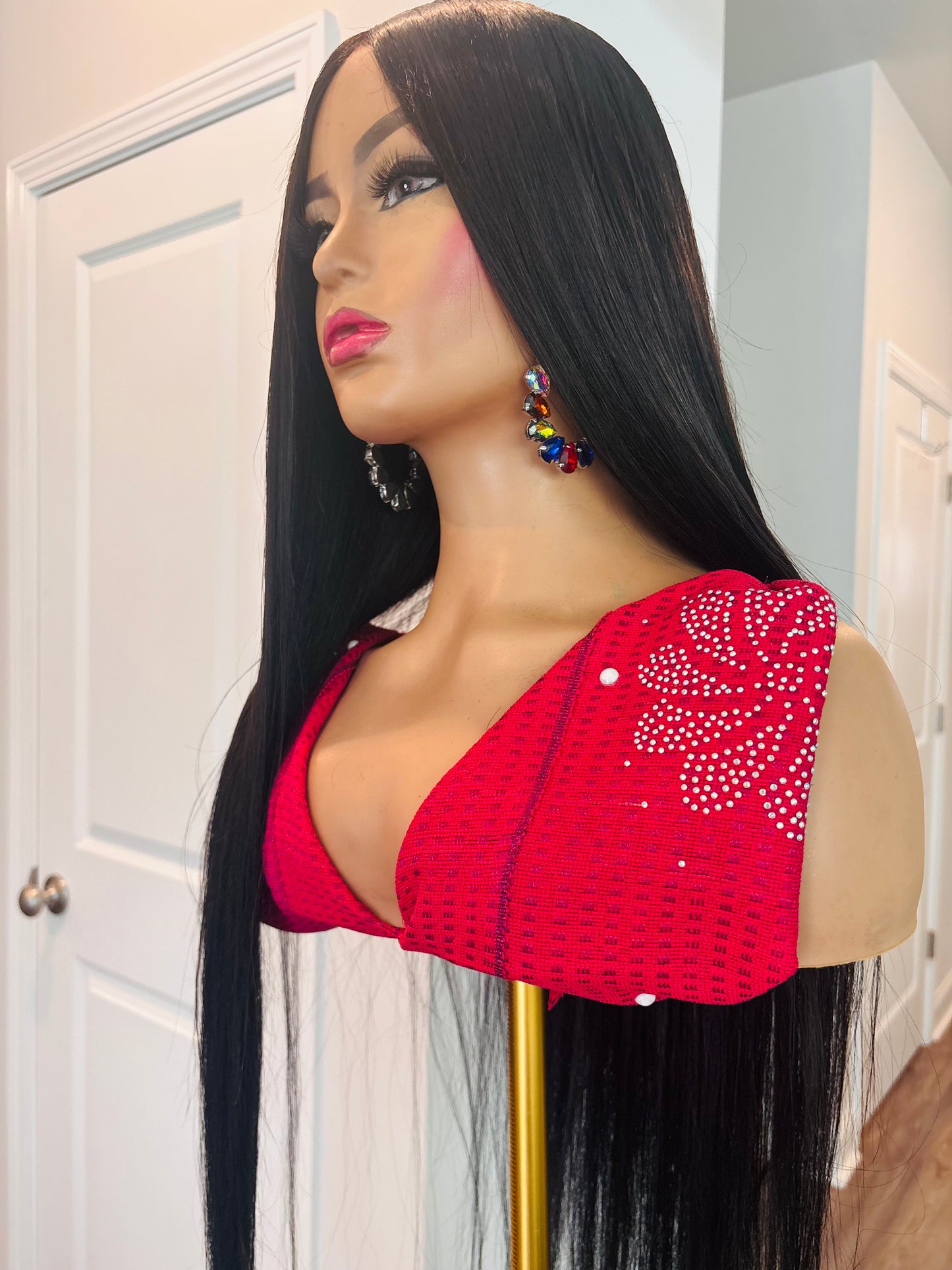 Silky Buss Down Straight Glueless Wig – 26 Inches-330 grams | Raw Vietnamese Hair | 2x6 Closure